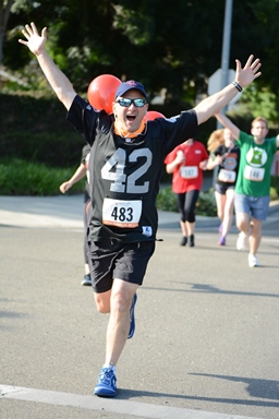 5K Runner Celebrating